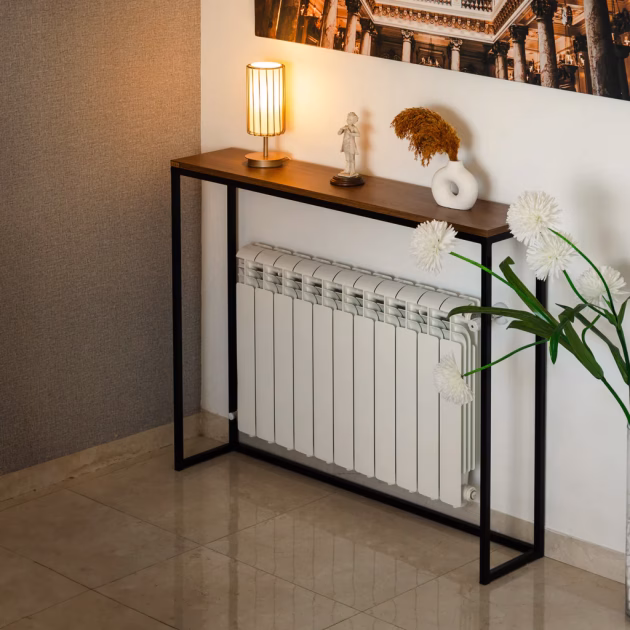 طاولة كونسول معدنية بسطح خشبي